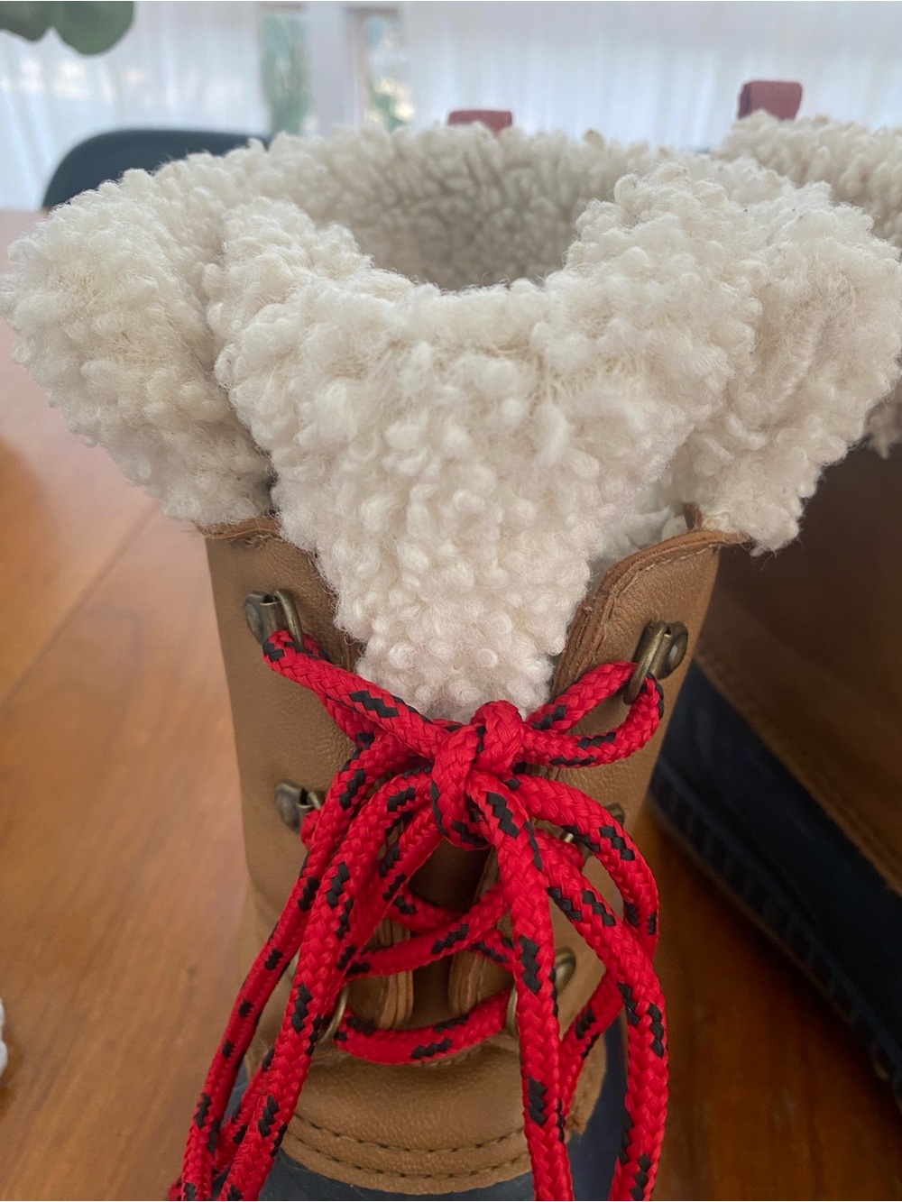 Gap Sherpa-Lined Women’s Duck Boots | Winter Snow Boots - Picture 11 of 14